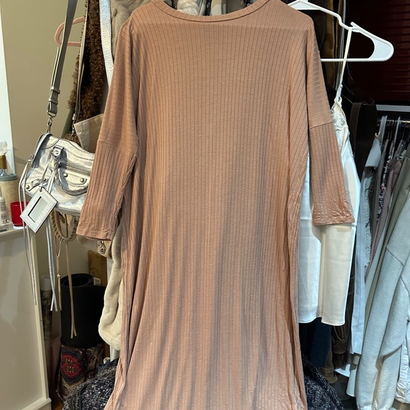 WUKO GALS Nude Ribbed Midi Dress - Size M (Fits like a L) - Picture 4 of 4
